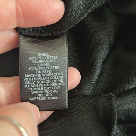 Liz Claiborne Black and Red Patterned Dress Size 18 - Picture 6 of 7